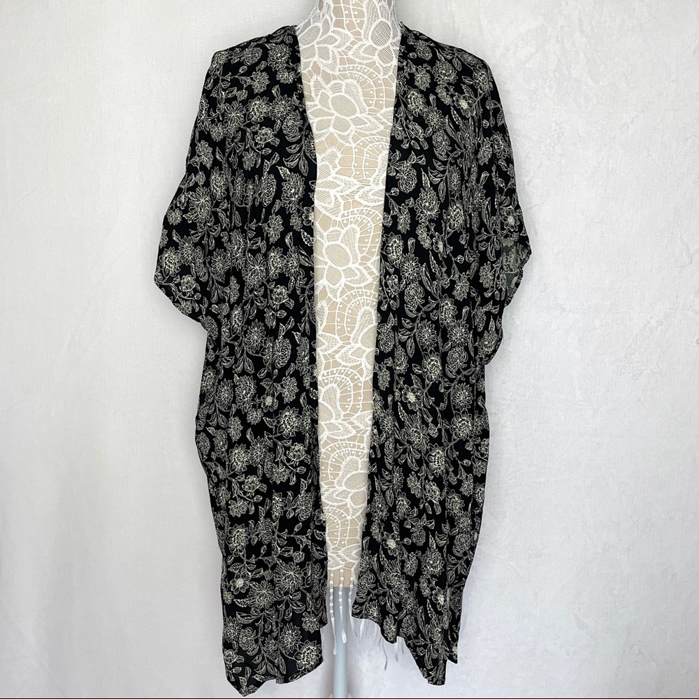 NWOT Forever21 Floral Cover Up